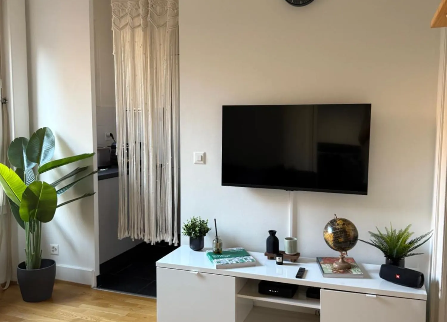 Private Room Geneva Eaux-Vives, 2 Min From The Lake